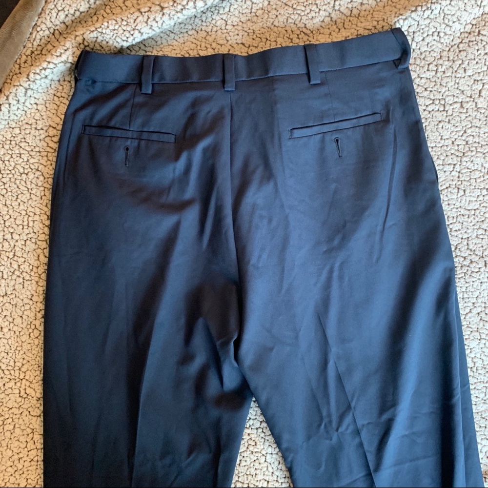 Haggar Men’s Dress Pants In Navy Size 36